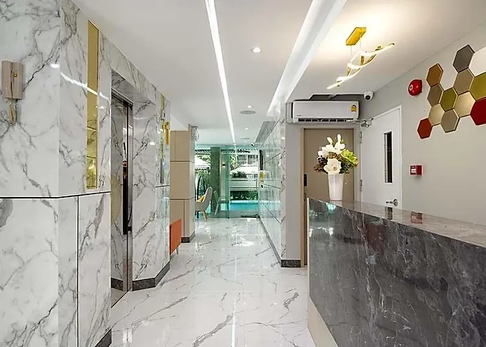 The Riski At Bangphlat Station Sha Hotel